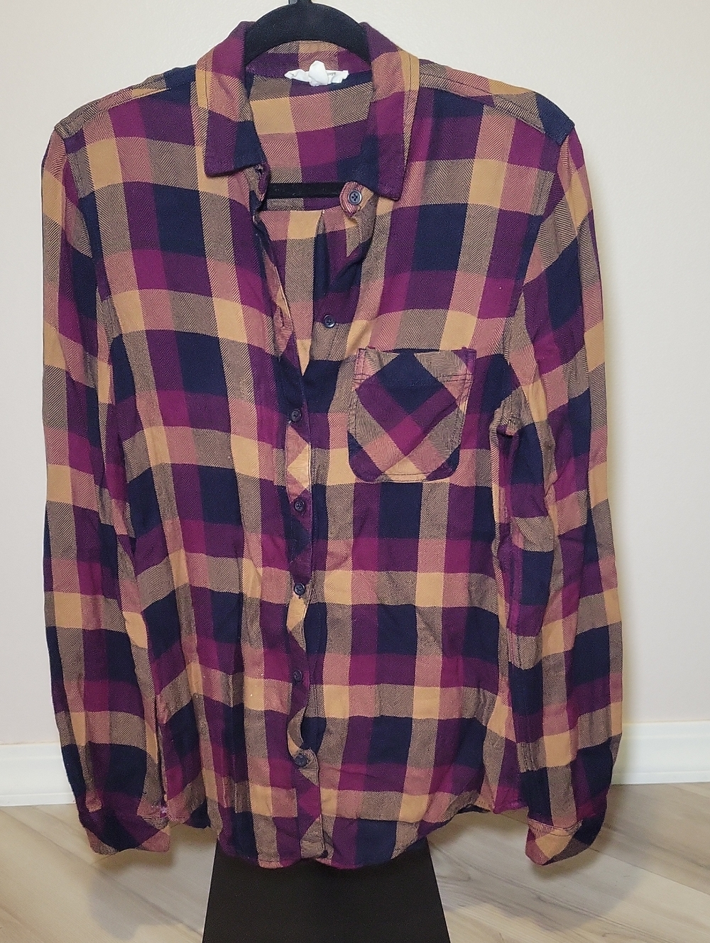 beachlunchlounge Plaid Button-Down Shirt in Burgundy, Tan & Navy